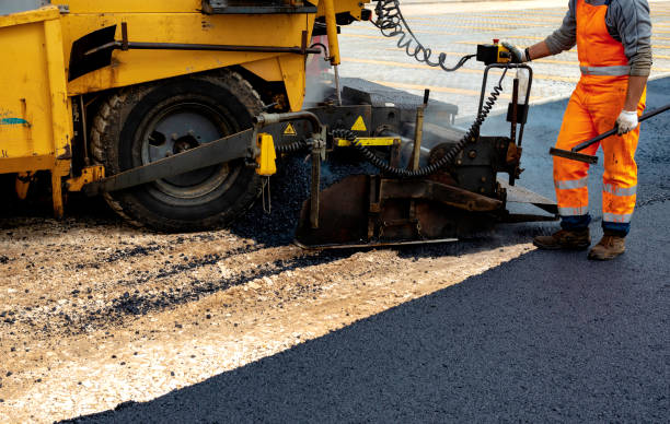 Professional Driveway Paving  in Cambridge, WI